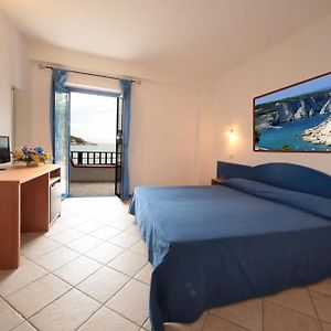 Camera con letto king size